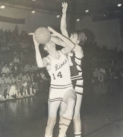 1977-1978 Basketball Pictures #26