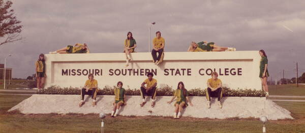 Cheerleading 1974-1975 #7