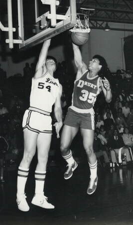 1977-1978 Basketball Pictures #29